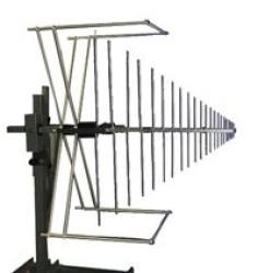 EMC Precision Broad Band Hybrid Log Periodic Antenna 26 MHz..1 GHz TDK ...