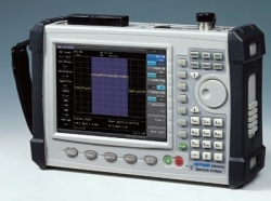 Analizor de spectru portabil 100kHz..3GHz Deviser E8000A